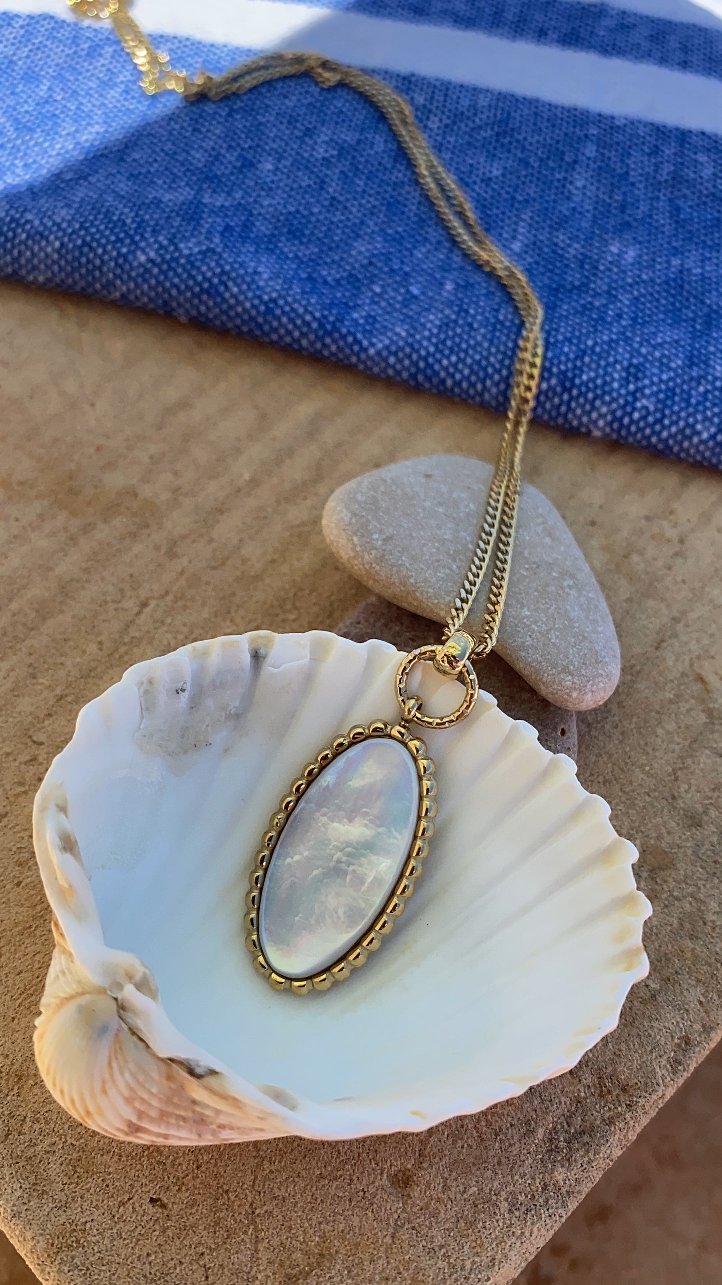 Teodora necklace (mother of pearl) • NEW •