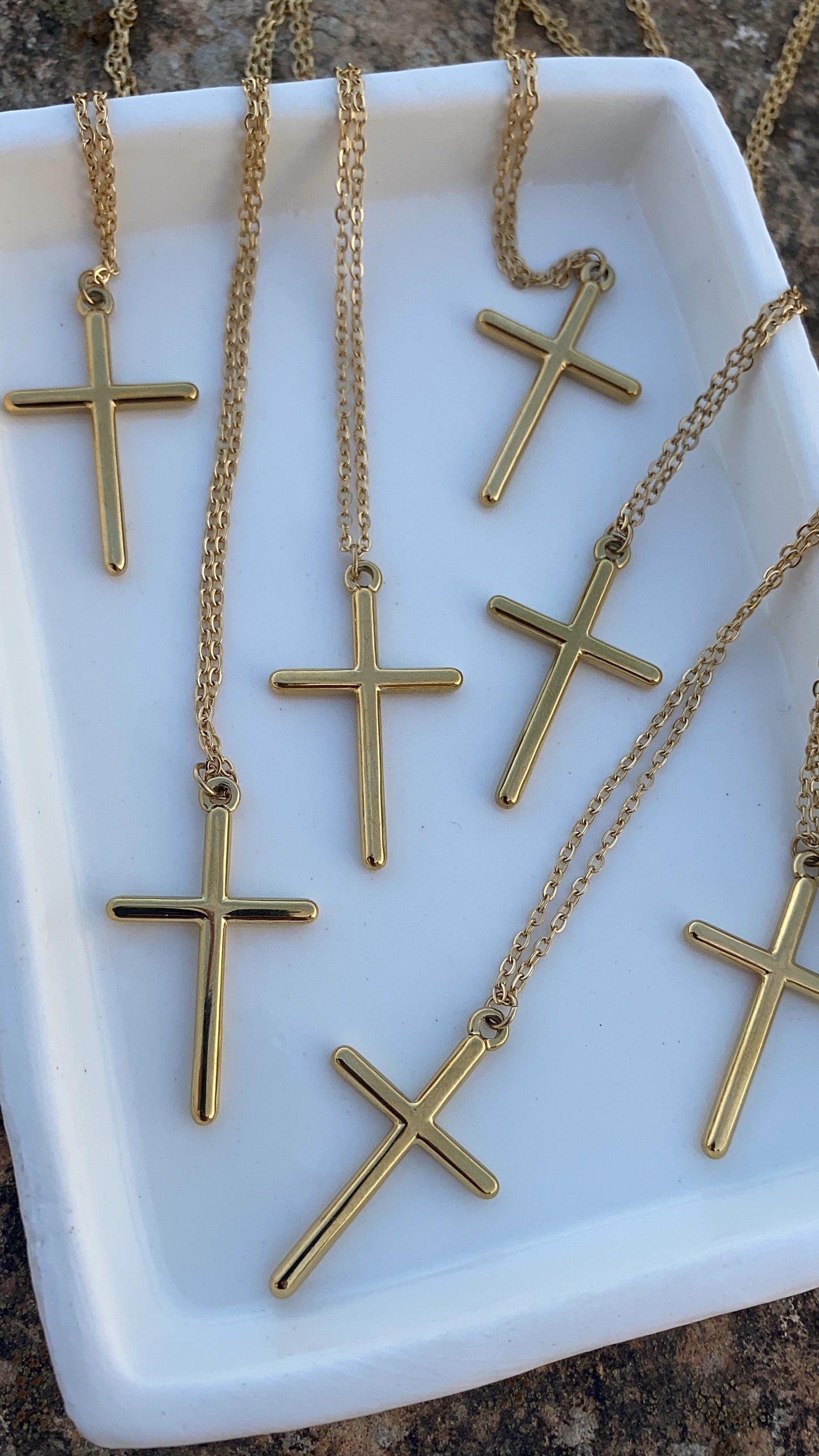 Diana cross necklace • NEW •